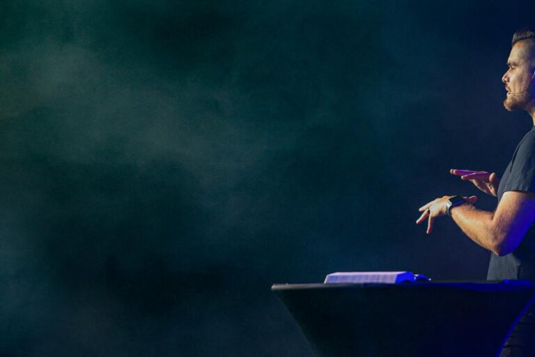 Microphone Banner Image